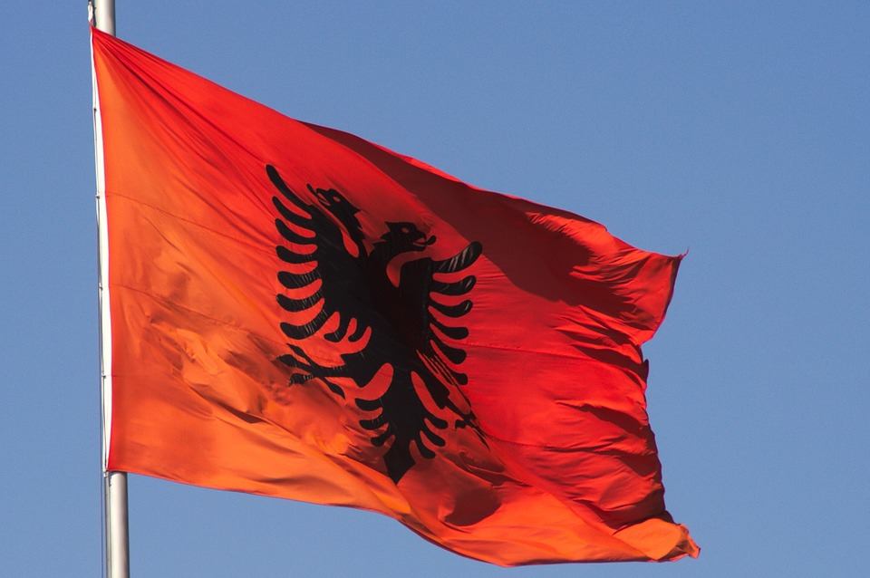 Lingua inglese e II lingua nella scuola secondaria di I grado: Albanese (AF-25). Ecco i titoli d’accesso