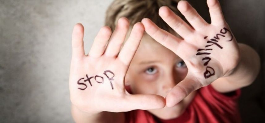 Valditara e la lotta ai bulli: “Controproducente tenerli a casa”