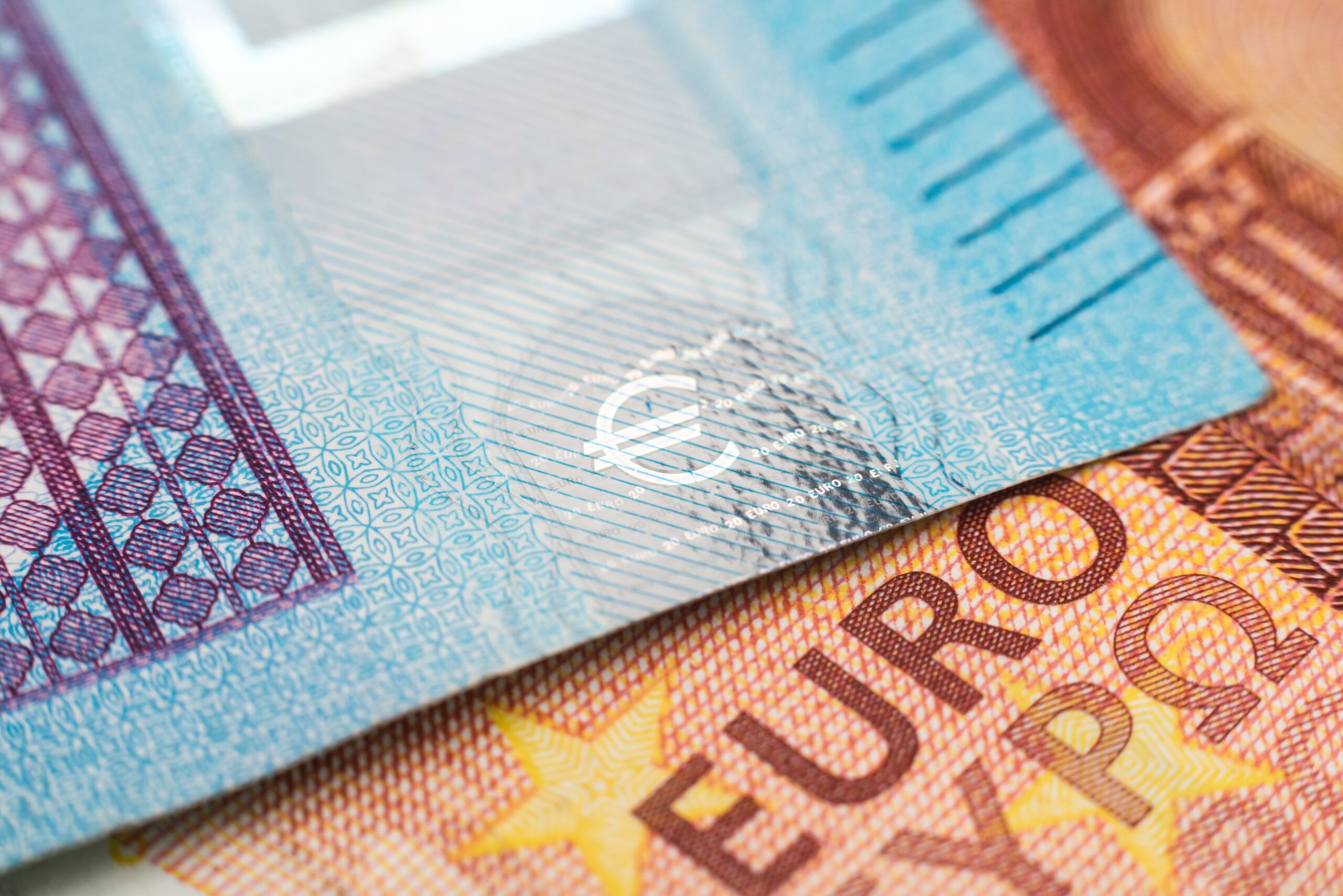 Supplenti brevi: pagamento stipendi il 28/08
