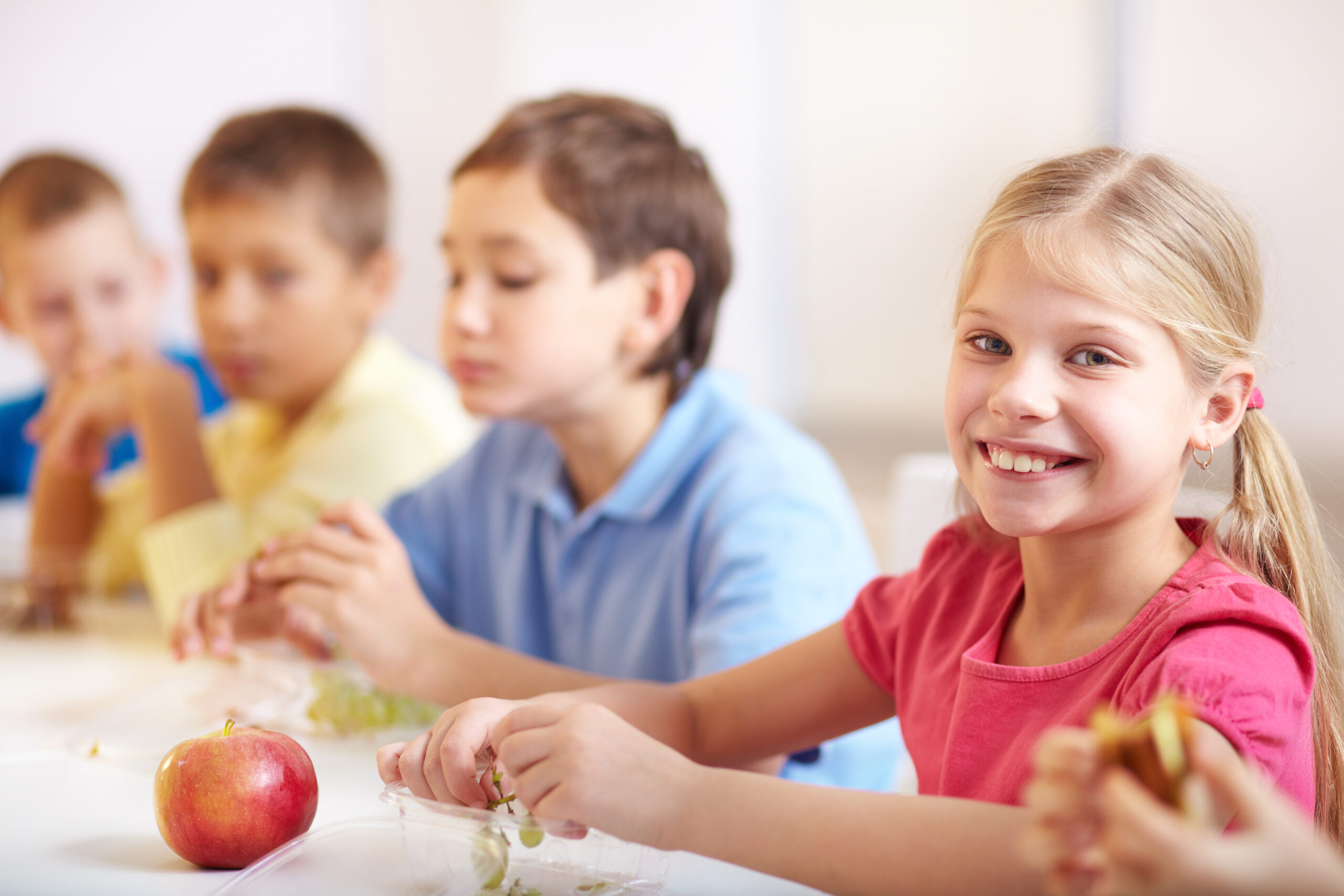 Brescia, nasce la “Mensa in sospeso”. Colletta per chi non può pagare il pranzo a scuola
