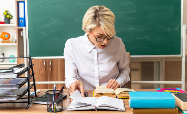 Percorsi abilitanti docenti, la Gilda attacca il Ministero: “Distribuzione dei posti lontana dai reali bisogni”