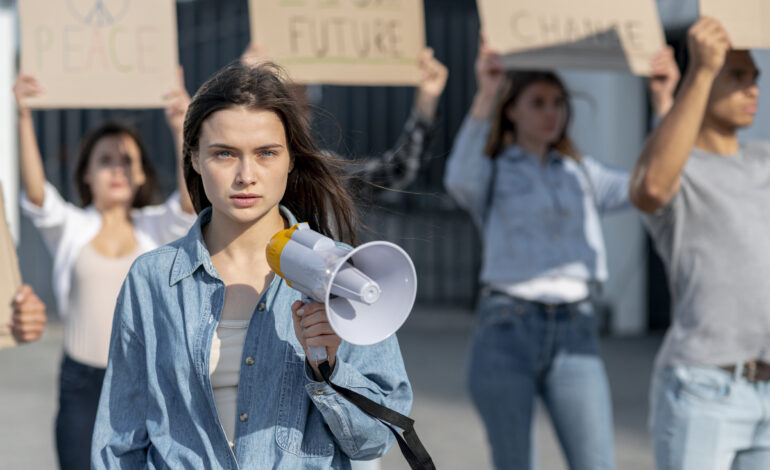 Scuola ristrutturata ma chiusa, scatta la protesta delle mamme a Napoli