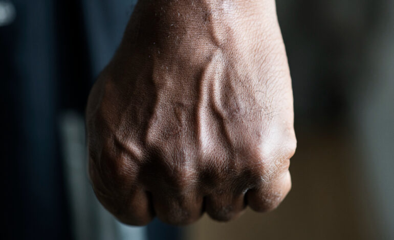 Genitore aggredisce ATA a scuola. Lettera al MIM