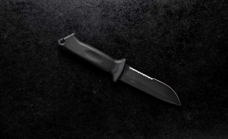 Omicidio a scuola a La Spezia: l’aggressore era già noto per episodi di violenza