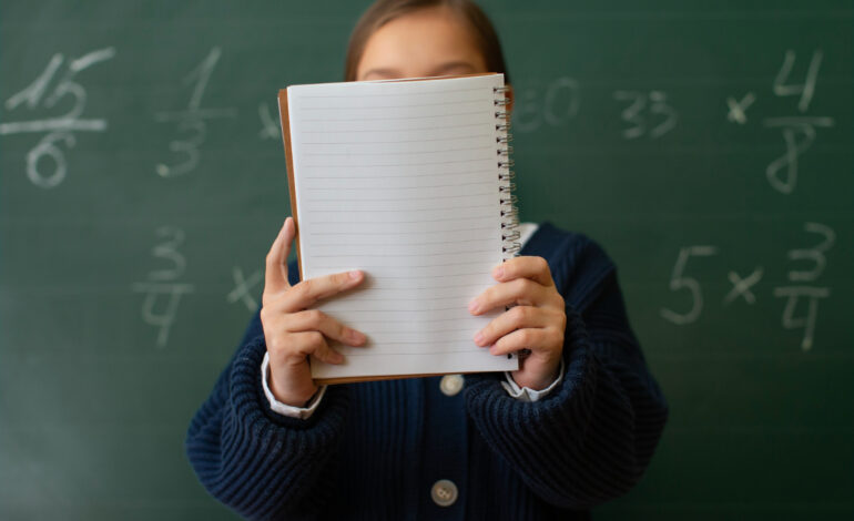 Voti modificati nel registro elettronico, docente indagata per falso in atto pubblico